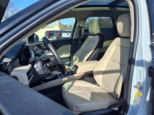 2025 Lincoln Corsair Premiere - Photo 7
