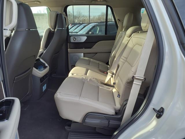 2024 Lincoln Navigator Reserve - Photo 7