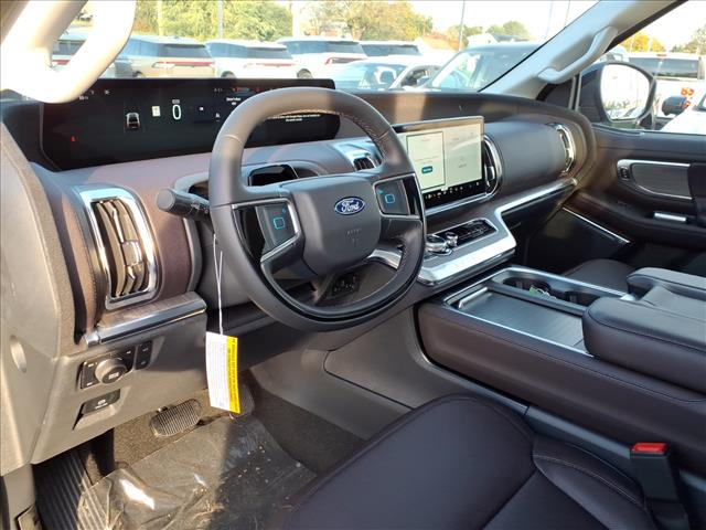 2025 Ford Expedition Platinum - Photo 8