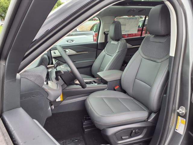 2025 Ford Explorer Active - Photo 8