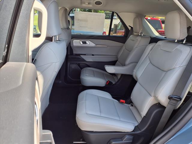 2025 Ford Explorer Active - Photo 8