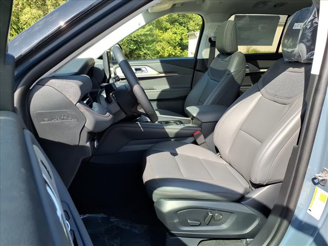 2025 Ford Explorer Active - Photo 8