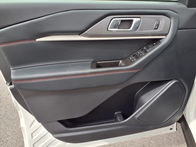 2025 Ford Explorer ST-Line - Photo 8