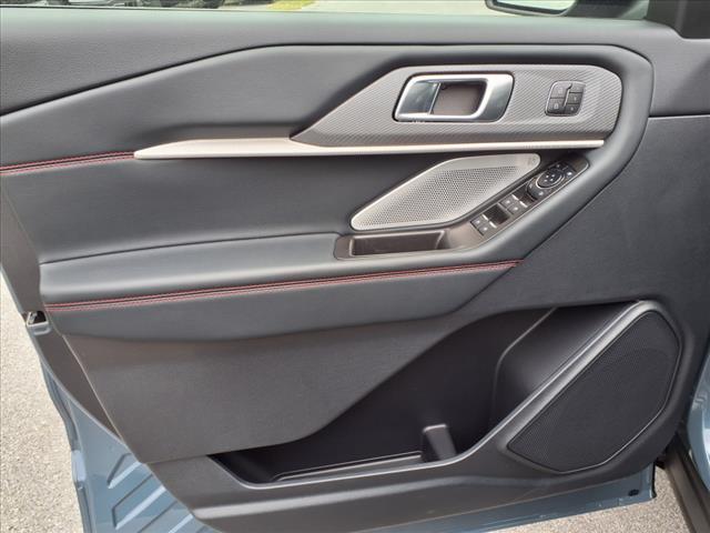 2025 Ford Explorer ST - Photo 8