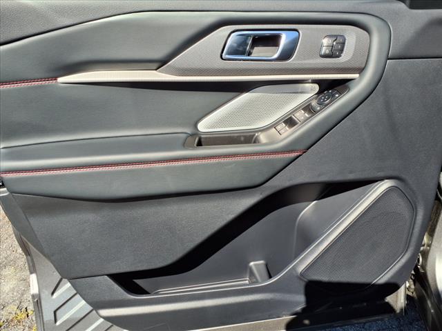 2025 Ford Explorer ST - Photo 8