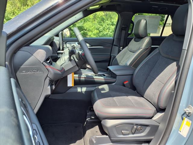 2025 Ford Explorer ST - Photo 8