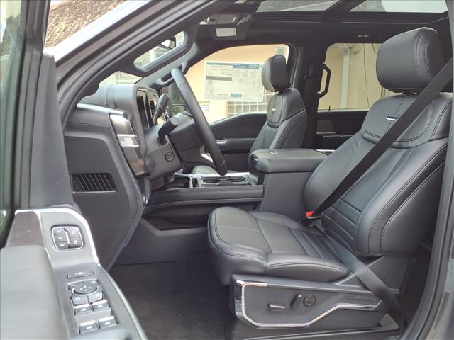 2026 Ford F-250 Super Duty Platinum - Photo 8