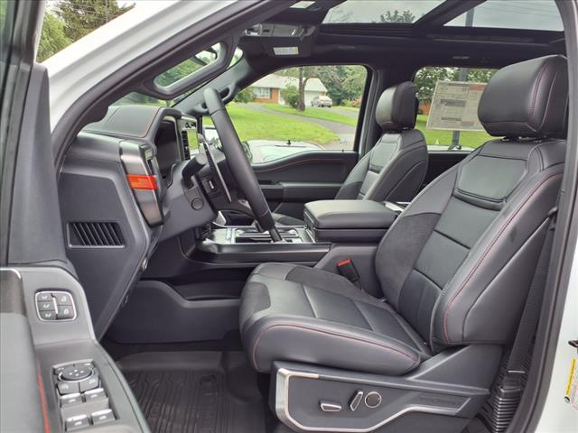 2025 Ford F-150 Raptor - Photo 8