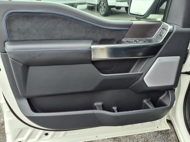 2025 Ford F-150 Platinum - Photo 8