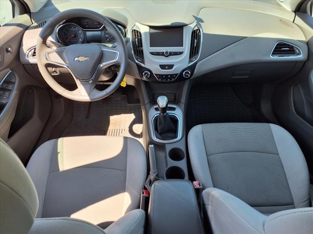 2017 Chevrolet Cruze LS Manual - Photo 8
