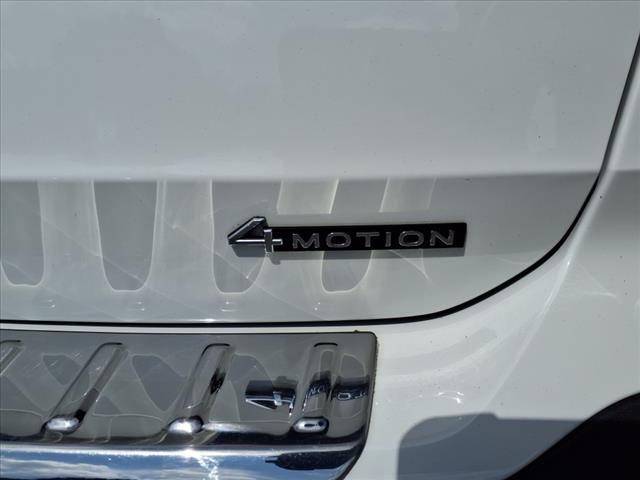 2023 Volkswagen Taos SE 4Motion - Photo 8