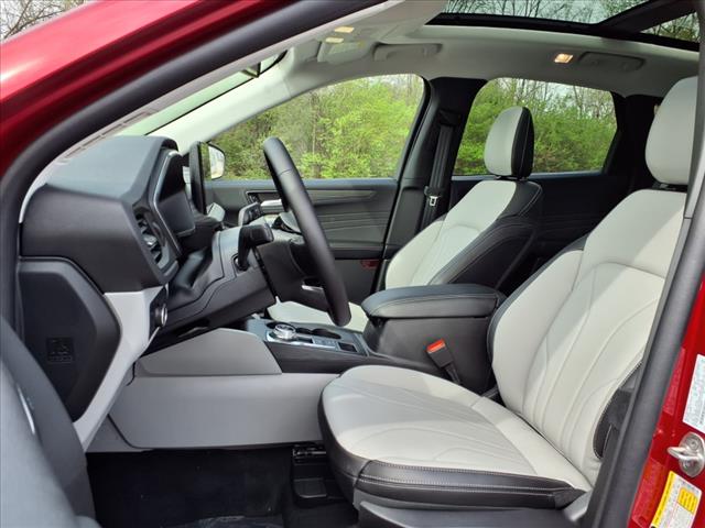 2025 Ford Escape Platinum - Photo 9