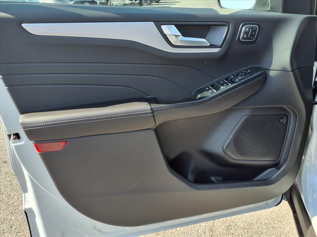 2025 Ford Escape Hybrid Platinum - Photo 9