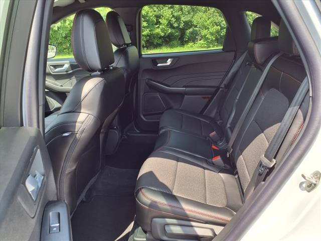 2025 Ford Escape Hybrid ST-Line Select - Photo 9