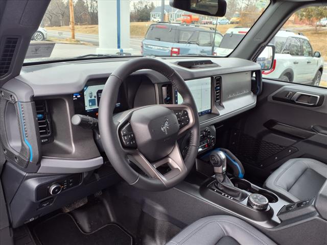 2024 Ford Bronco Black Diamond - Photo 9