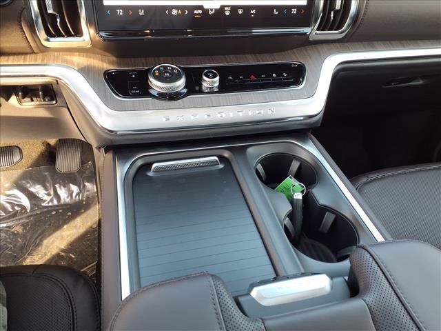 2025 Ford Expedition Platinum - Photo 9