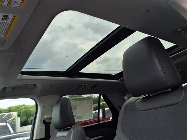 2025 Ford Explorer Active - Photo 9