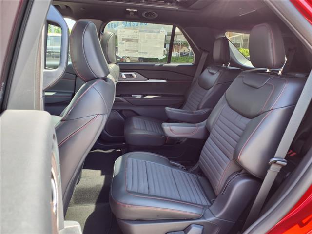 2025 Ford Explorer ST-Line - Photo 9
