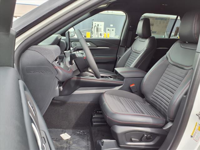 2025 Ford Explorer ST-Line - Photo 9
