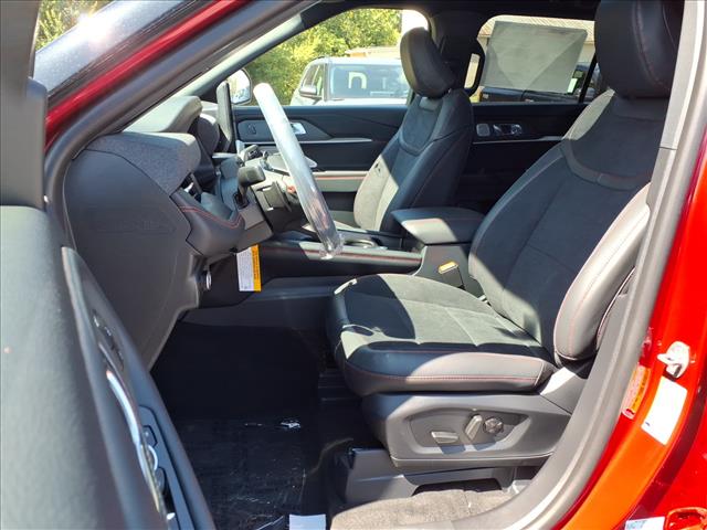 2025 Ford Explorer ST - Photo 9