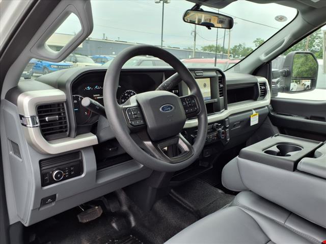 2025 Ford F-350 Super Duty XL - Photo 9