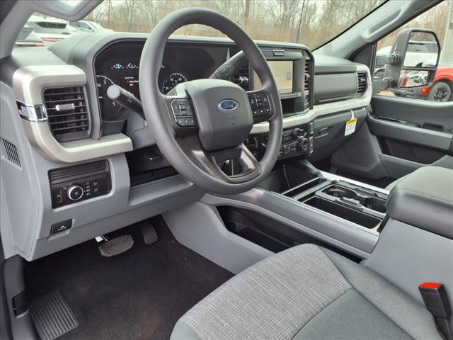 2025 Ford F-350 Super Duty XLT - Photo 9