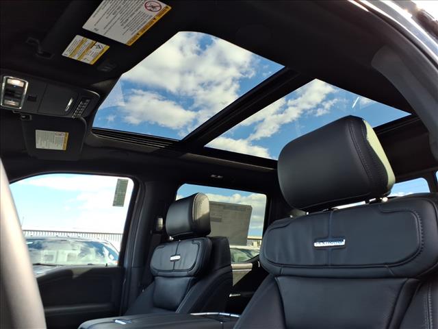 2026 Ford F-450 Super Duty Platinum - Photo 9