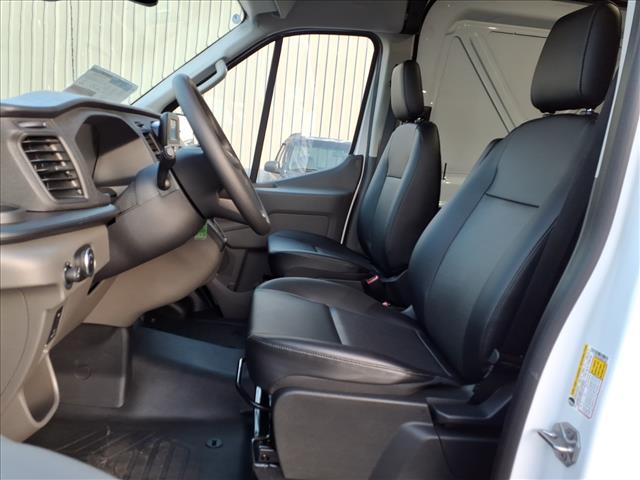2025 Ford Transit 250 - Photo 9