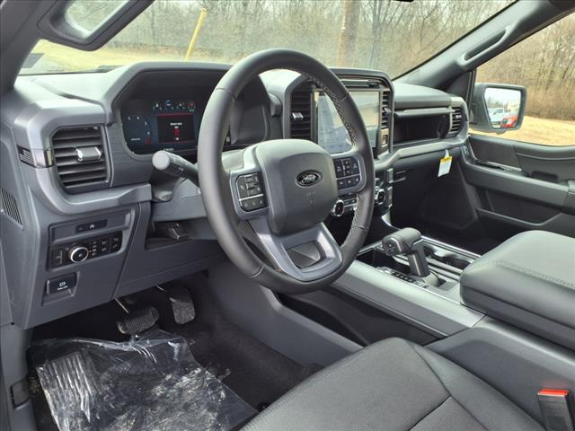 2025 Ford F-150 XLT - Photo 9