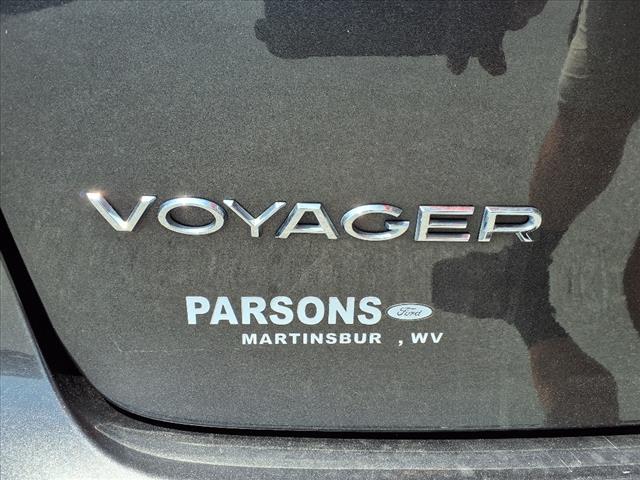 2021 Chrysler Voyager LXi - Photo 9
