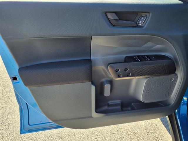 2025 Ford Maverick XL - Photo 9