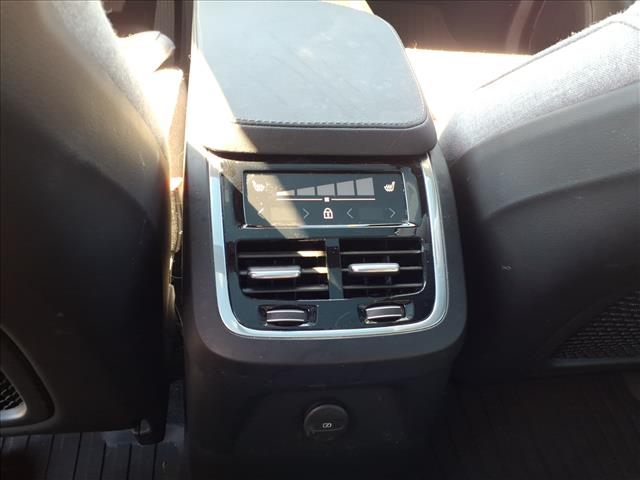 2024 Volvo XC90 Recharge T8 Ultimate Bright Theme 7P - Photo 9