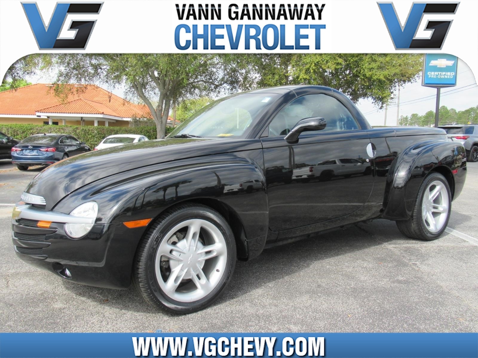 2004 Chevrolet SSR LS RWD