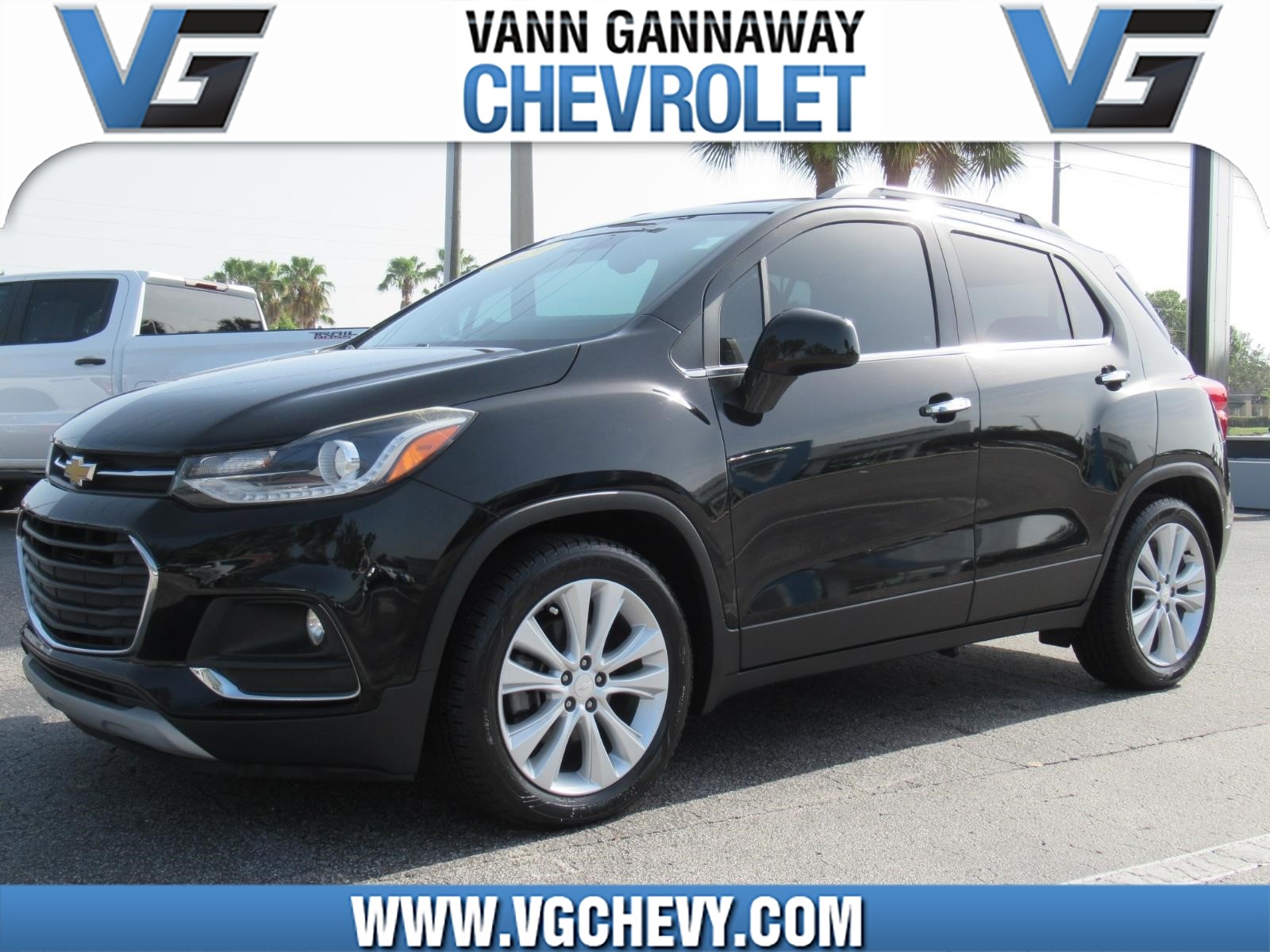 Mosaic Black Metallic 2020 Chevrolet Trax SUV / Crossover Front-Wheel Drive 6-Speed Automatic