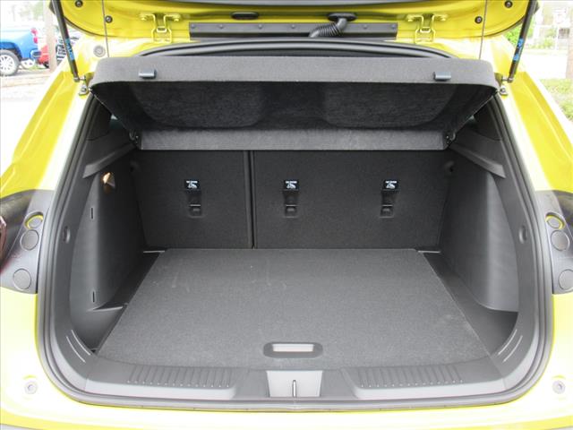 2025 Chevrolet Trax RS