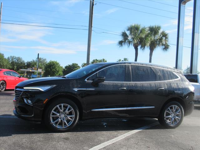 2022 Buick Enclave Essence