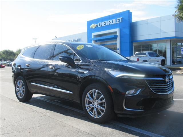 2022 Buick Enclave Essence