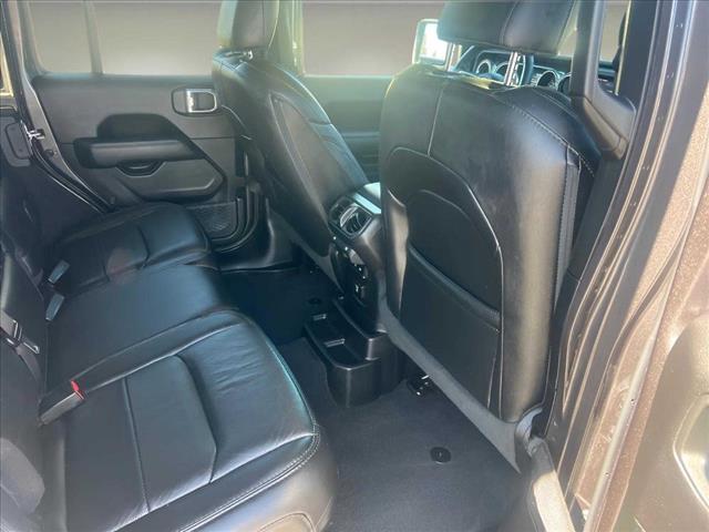 2019 Jeep Wrangler Unlimited Sahara Altitude