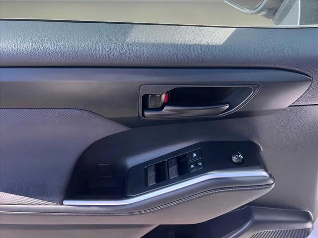 2020 Toyota Highlander LE