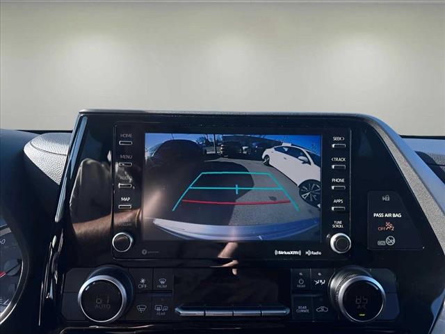 2020 Toyota Highlander LE