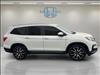 2022 Honda Pilot Touring w/Rear Captain's Chairs