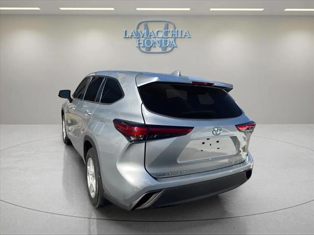 2020 Toyota Highlander LE