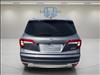 2022 Honda Pilot Touring w/Rear Captain's Chairs