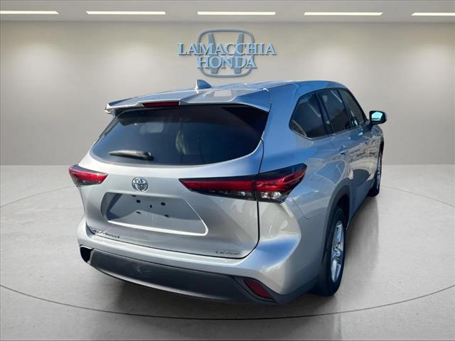 2020 Toyota Highlander LE