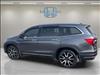 2022 Honda Pilot Touring w/Rear Captain's Chairs