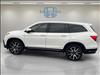 2022 Honda Pilot Touring w/Rear Captain's Chairs