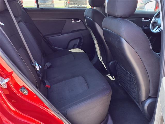 2011 Kia Sportage LX - Photo 12