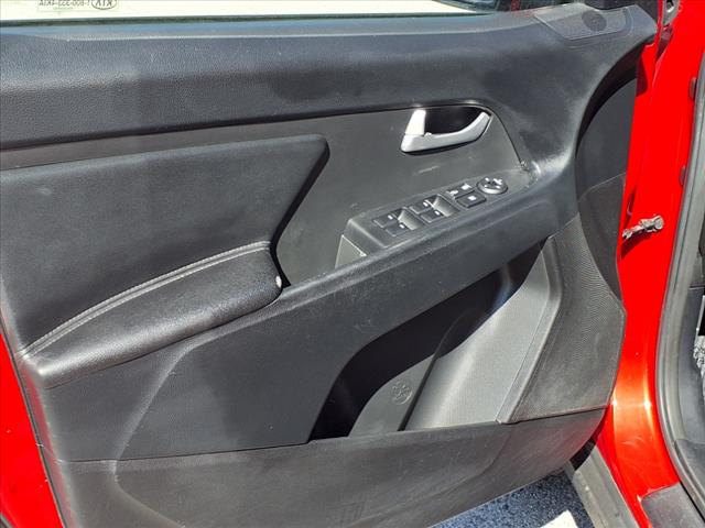 2011 Kia Sportage LX - Photo 16