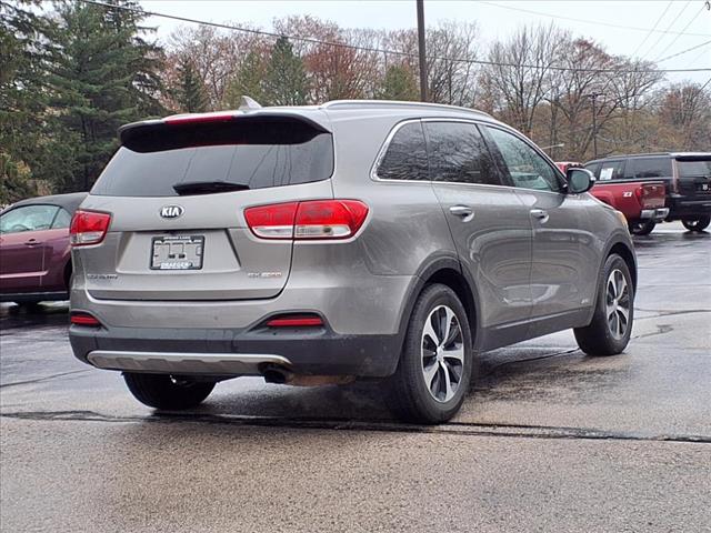 2017 Kia Sorento EX - Photo 8