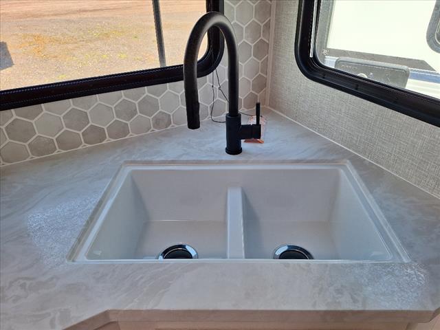 2024 Jayco JAYFLIGT184BS 
